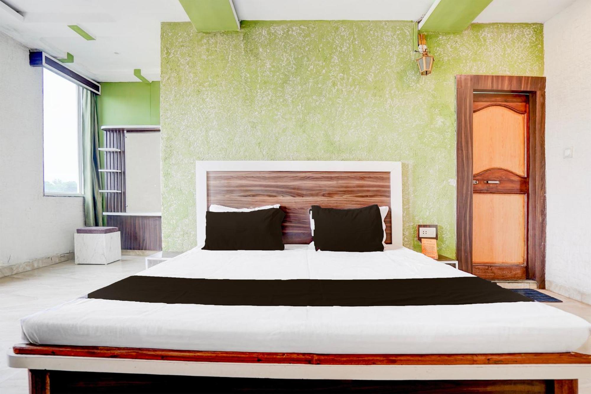 Hotel SPOT ON 86122 Pachmarhi hills Exterior foto